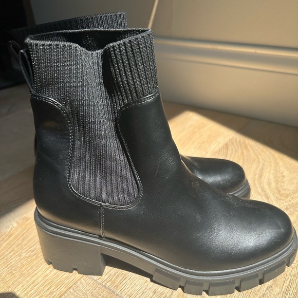 Athlefit Chelsea boots black size 6.5 worn once - Picture 4 of 4